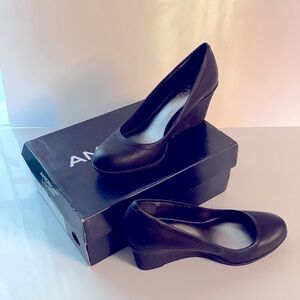 American Living Mikala Platform Wedge Pumps 7.5